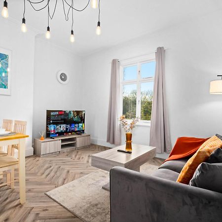 Luxury Apartment - Wolverhampton - Netflix - Smart Tv - Fast Wifi - 7Apc Exteriör bild