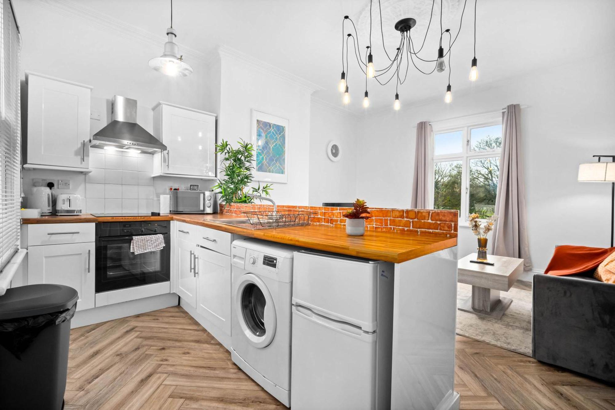 Luxury Apartment - Wolverhampton - Netflix - Smart Tv - Fast Wifi - 7Apc Exteriör bild