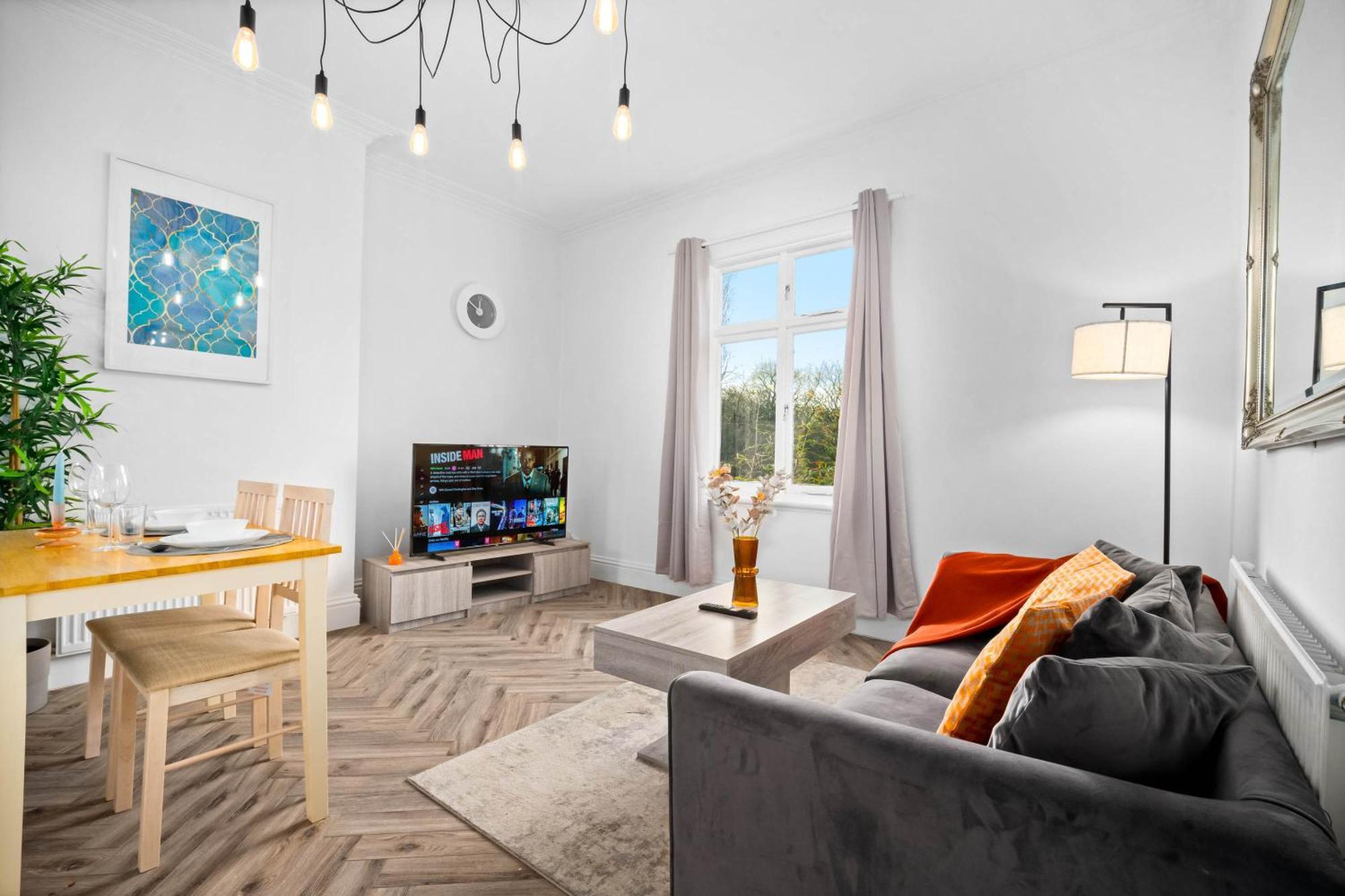 Luxury Apartment - Wolverhampton - Netflix - Smart Tv - Fast Wifi - 7Apc Exteriör bild