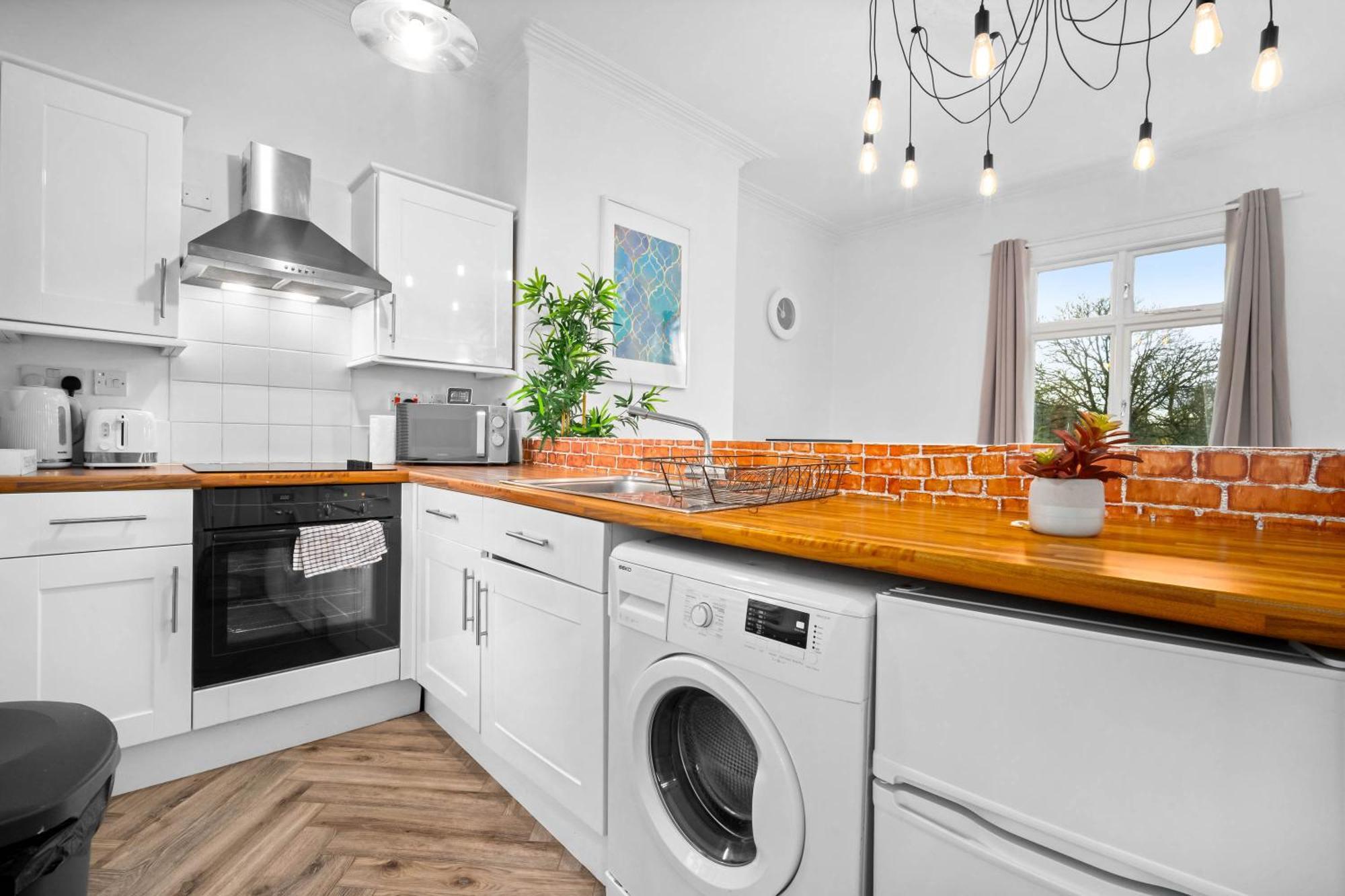 Luxury Apartment - Wolverhampton - Netflix - Smart Tv - Fast Wifi - 7Apc Exteriör bild